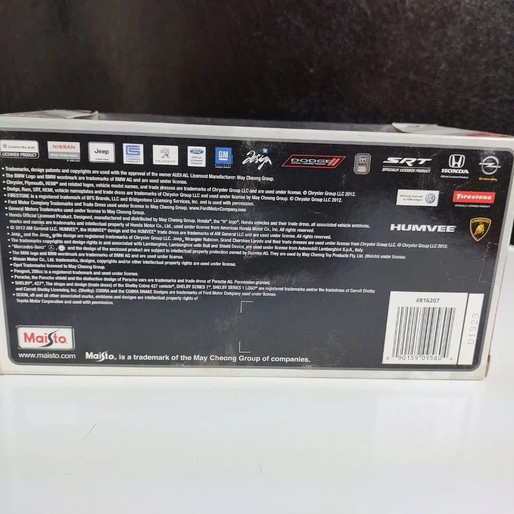 2003 DODGE VIPER SRT-10 MAISTO PREMIERE DC 1:24 DIE-CAST 2012 NEW